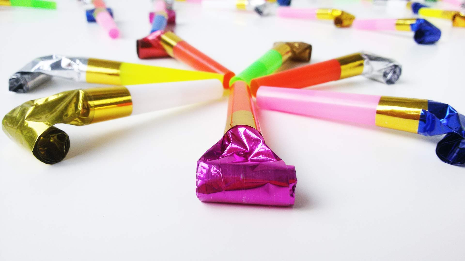 Balloonistics 72 Party Blowers with Noise / Squawkers thumbnail 5